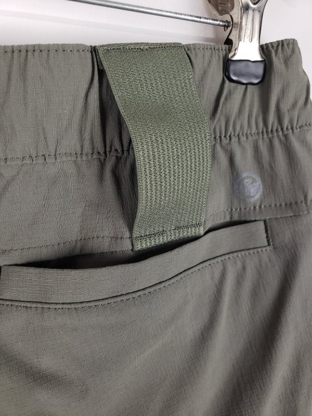 Eddie Bauer 1st Ascent Pull On Bermuda Shorts Olive Green Ripstop Nylon Womens 8 - Picture 5 of 9